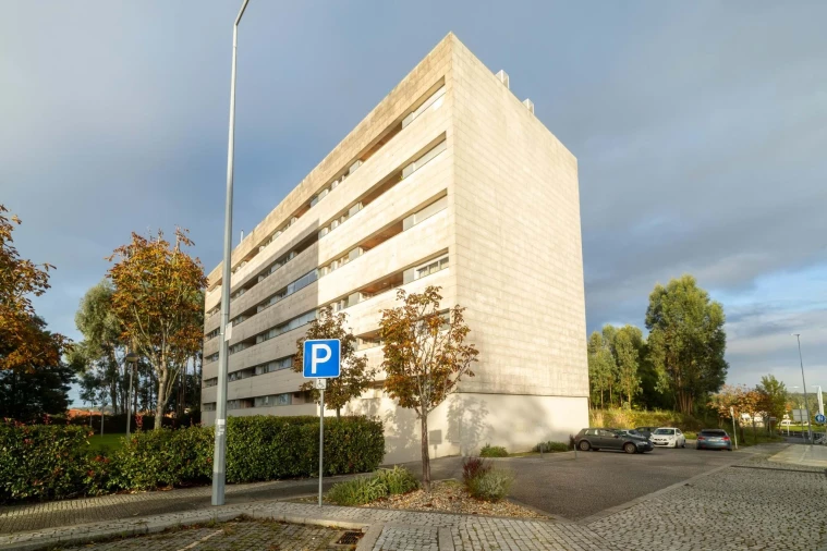 Apartamento T4 para Venda em Castêlo da Maia Foto 37