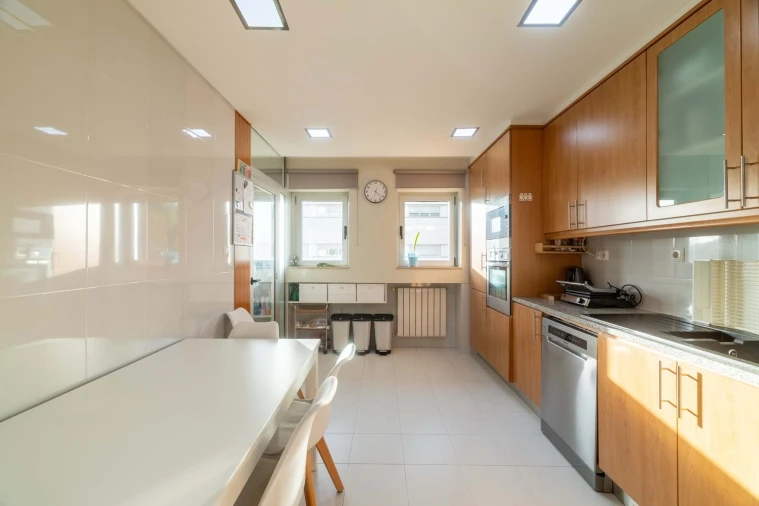 Apartamento T4 para Venda em Castêlo da Maia Foto 15