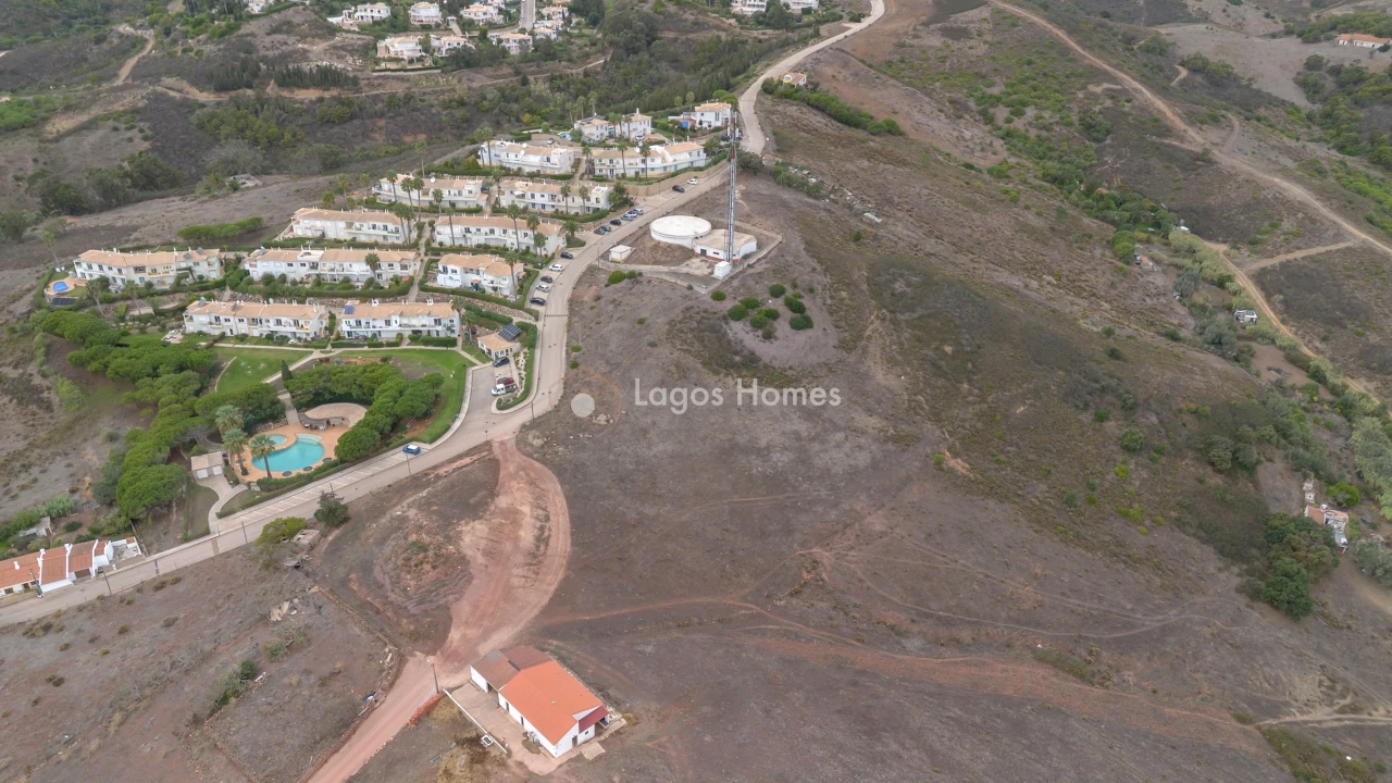 Terreno para Venda em Budens Foto 2