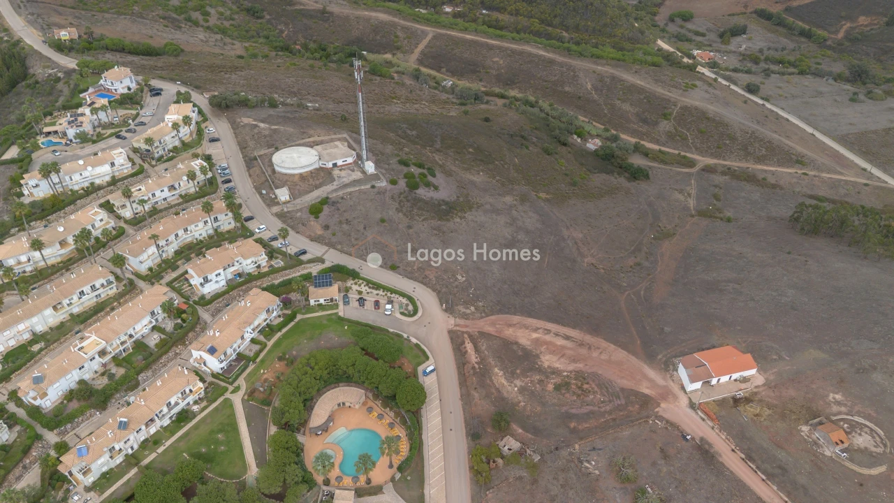 Terreno para Venda em Budens Foto 1