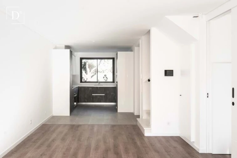 Moradia T3 para Venda em Olhão Foto 3