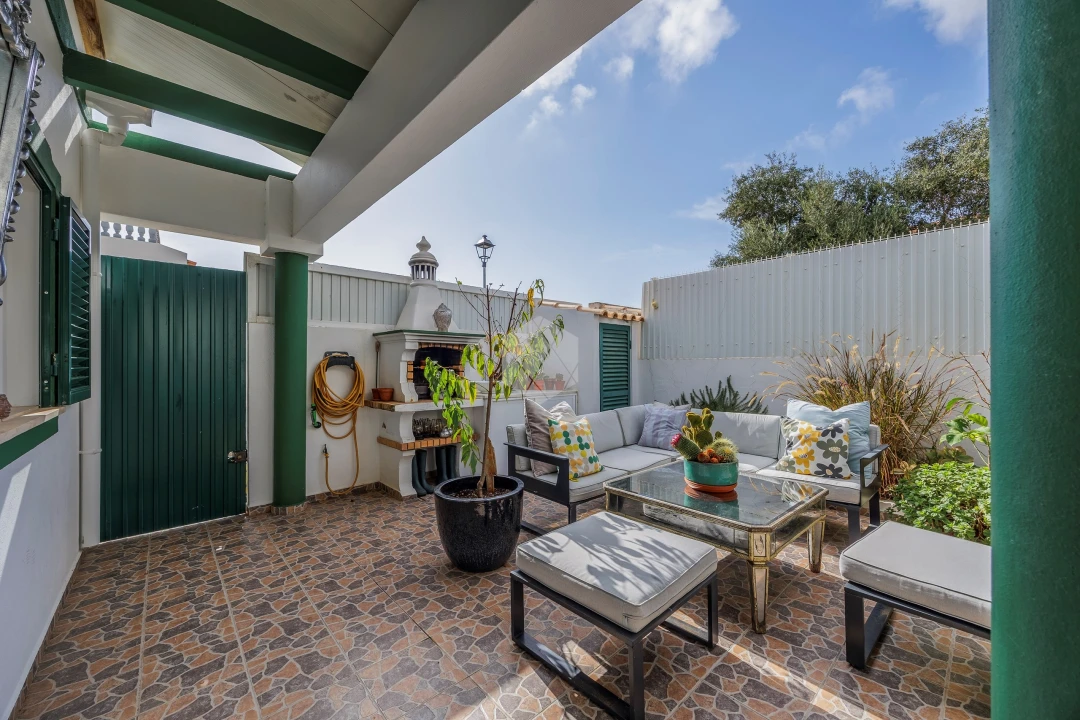 Moradia T3 para Venda em Armação de Pera Foto 6