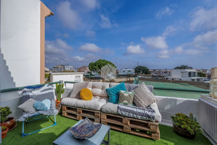 Moradia T3 para Venda em Armação de Pera Foto 18