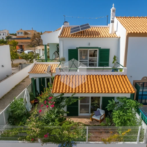 Moradia T3 para Venda em Armação de Pera Foto 1