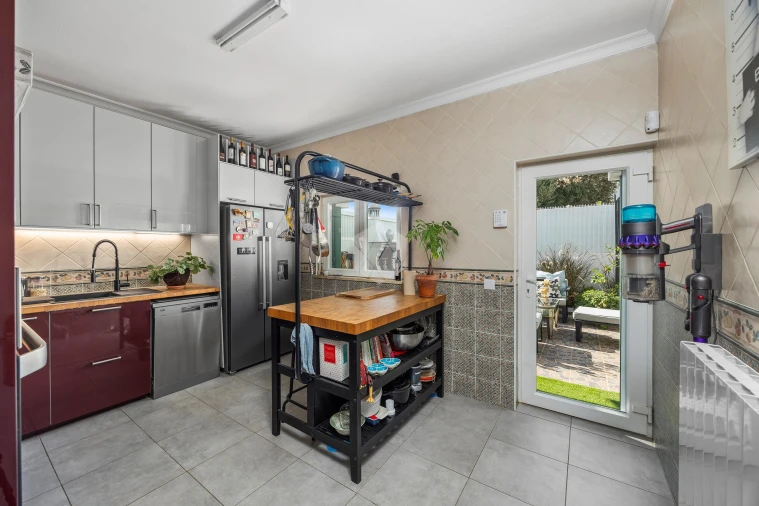 Moradia T3 para Venda em Armação de Pera Foto 4