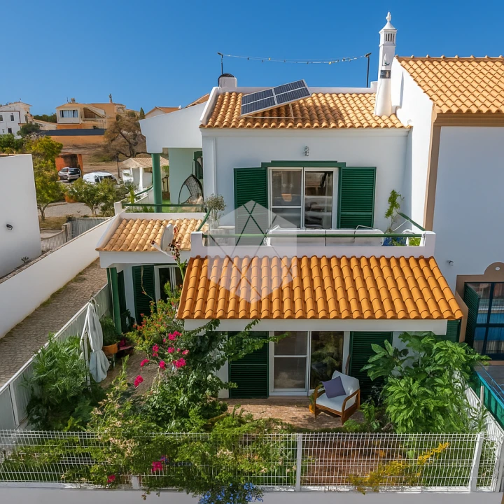 Moradia T3 para Venda em Armação de Pera Foto 1