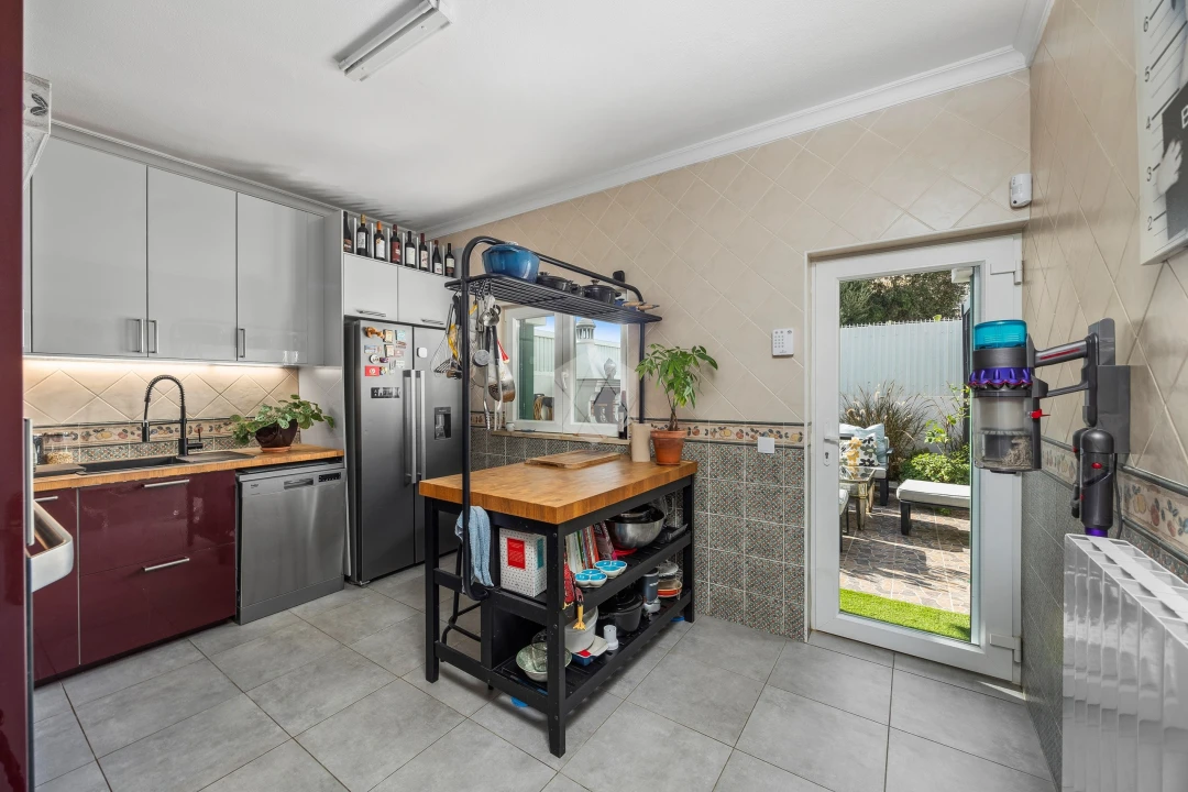 Moradia T3 para Venda em Armação de Pera Foto 4