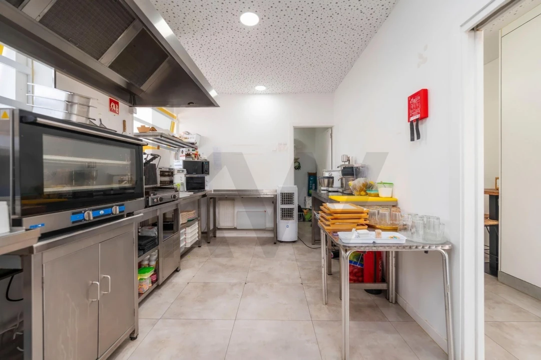 Negócio para Venda em Quarteira Foto 14