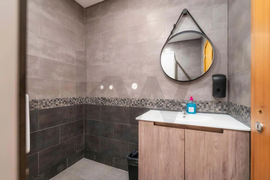 Negócio para Venda em Quarteira Foto 29