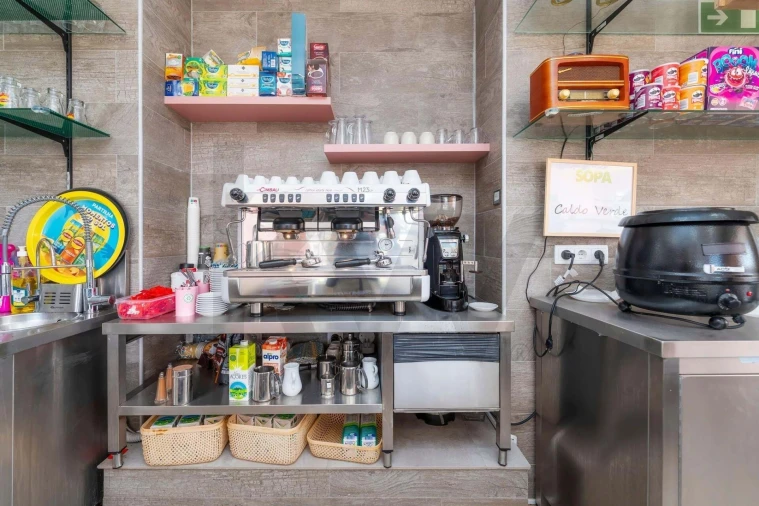 Negócio para Venda em Quarteira Foto 11