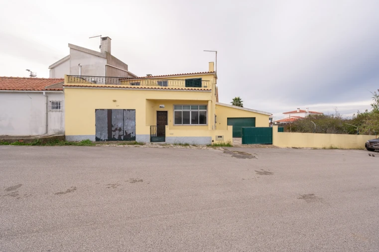 Moradia T5 para Venda em Agualva e Mira-Sintra Foto 1