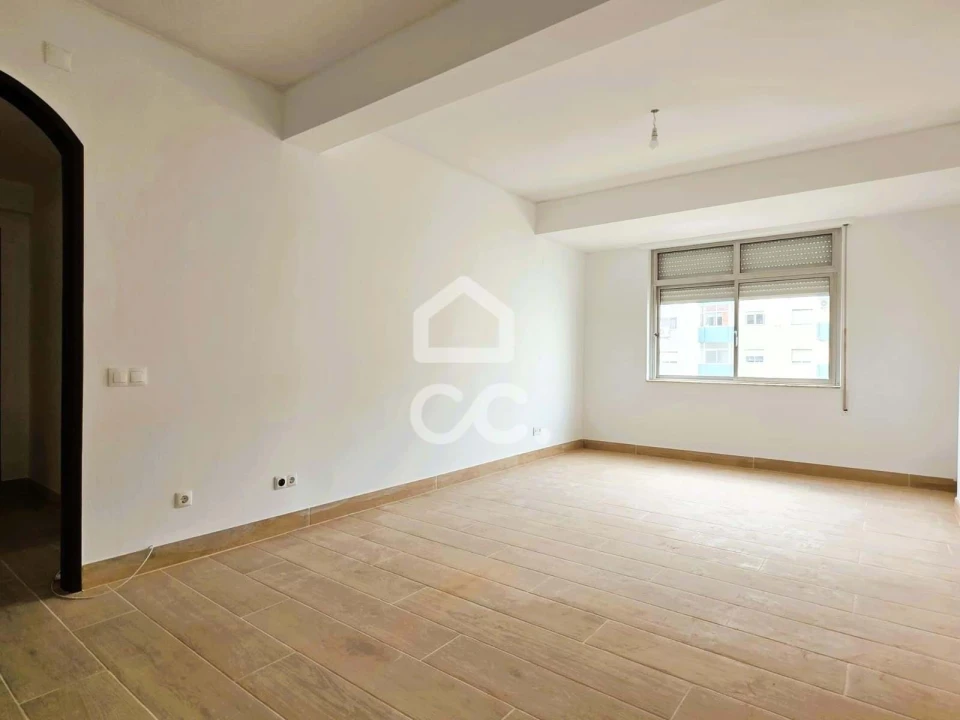 Apartamento T3 para Arrendamento em União das Freguesias de Setúbal Foto 8