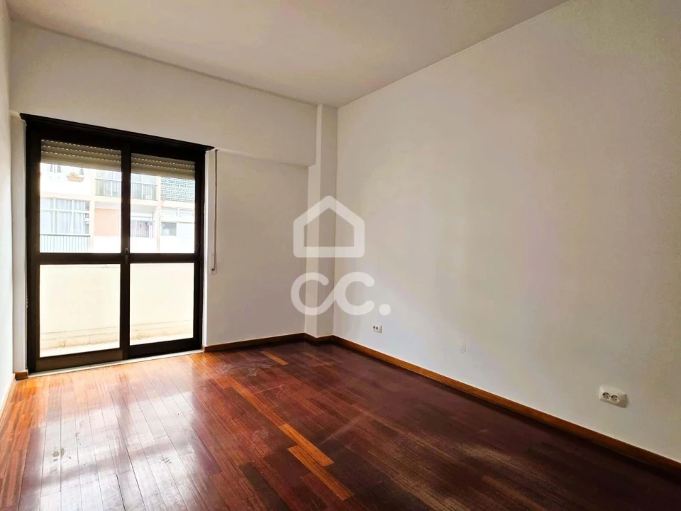 Apartamento T3 para Arrendamento em União das Freguesias de Setúbal Foto 17