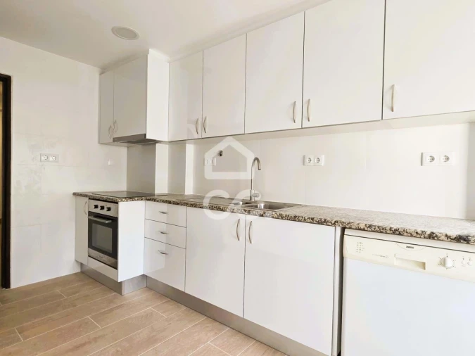 Apartamento T3 para Arrendamento em União das Freguesias de Setúbal Foto 3