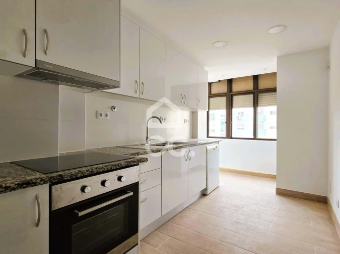 Apartamento T3 para Arrendamento em União das Freguesias de Setúbal Foto 2