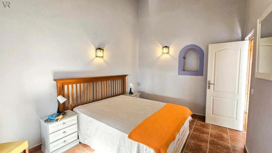 Moradia T4 para Venda em São Bartolomeu de Messines Foto 9