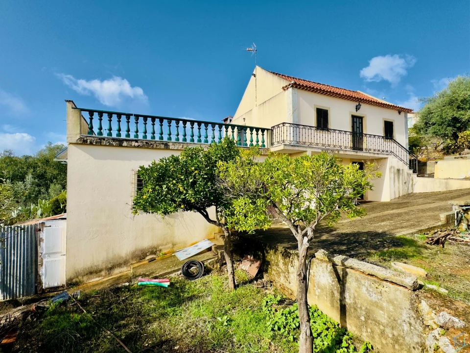 Moradia T3 para Venda em Além da Ribeira e Pedreira Foto 2