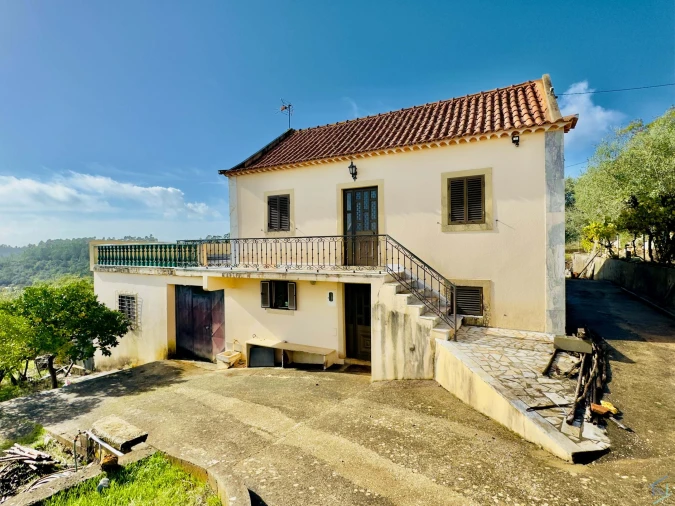 Moradia T3 para Venda em Além da Ribeira e Pedreira