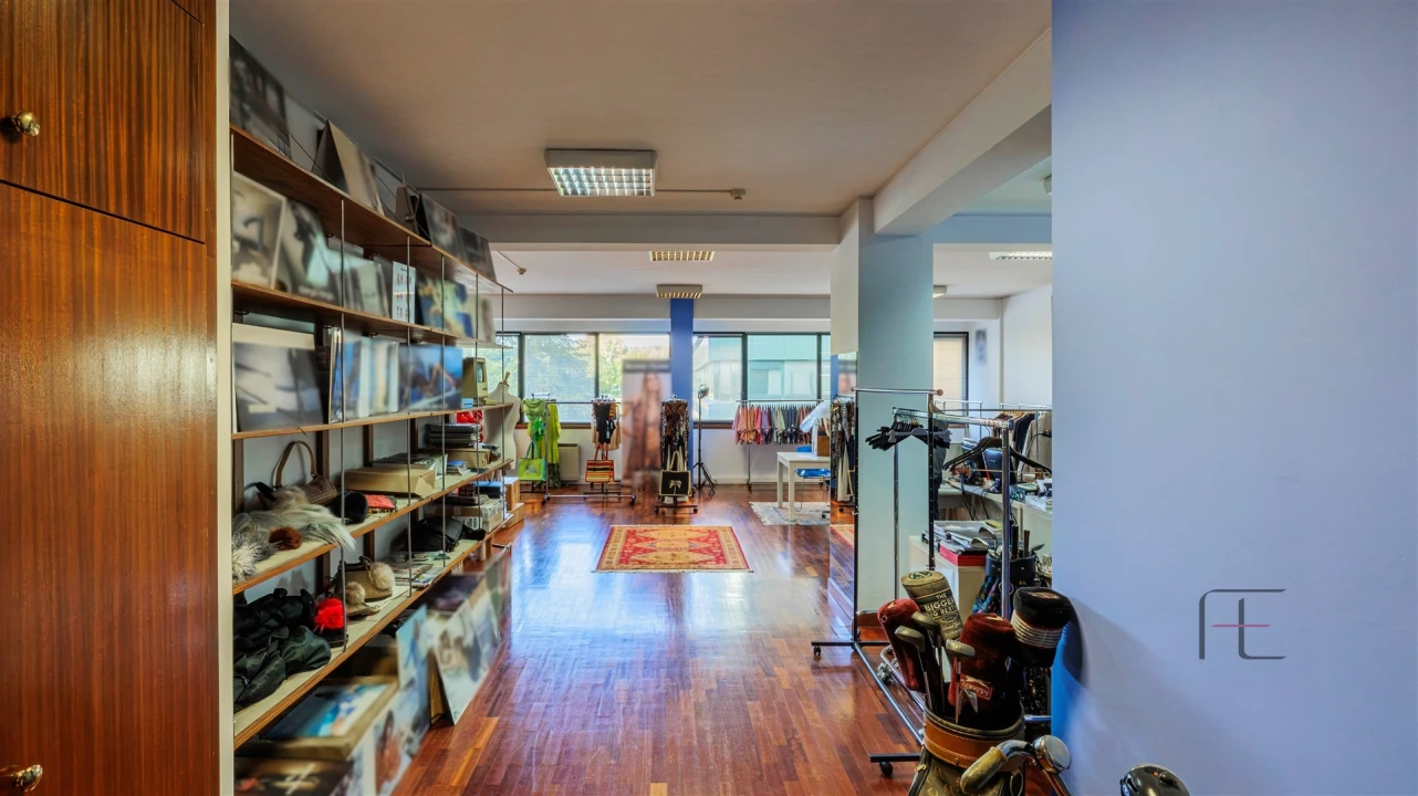 Escritório para Arrendamento em Ramalde Foto 12