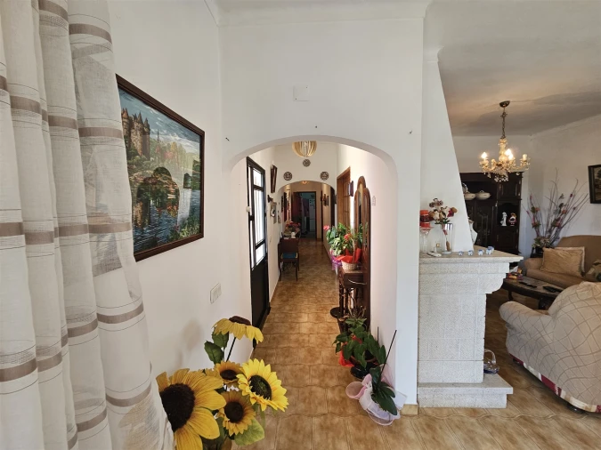 Moradia T0 para Venda em Santa Barbara de Nexe Foto 8