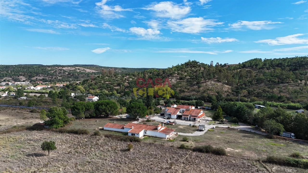 Quinta T6 para Venda em Bemposta Foto 4
