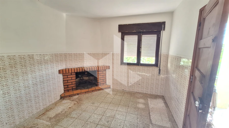 Moradia T3 para Venda em Molelos Foto 3