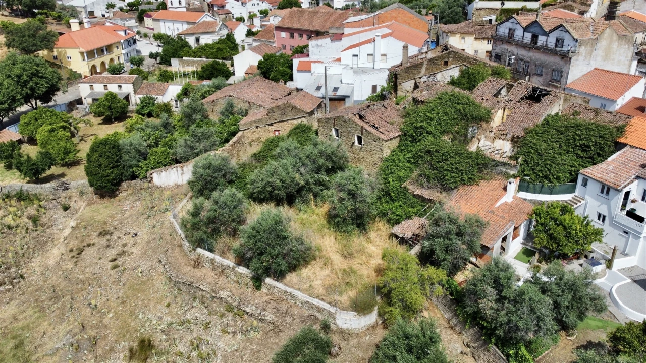 Moradia T0 para Venda em Cebolais de Cima e Retaxo Foto 6
