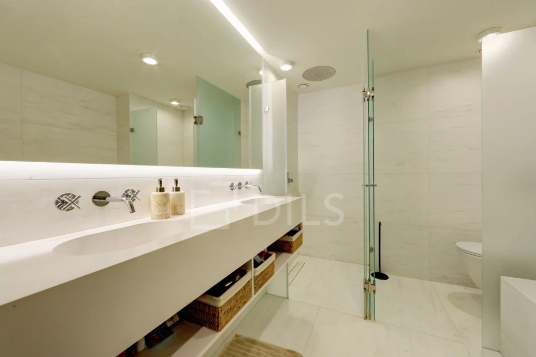 Apartamento T2 para Venda em Santo António Foto 27