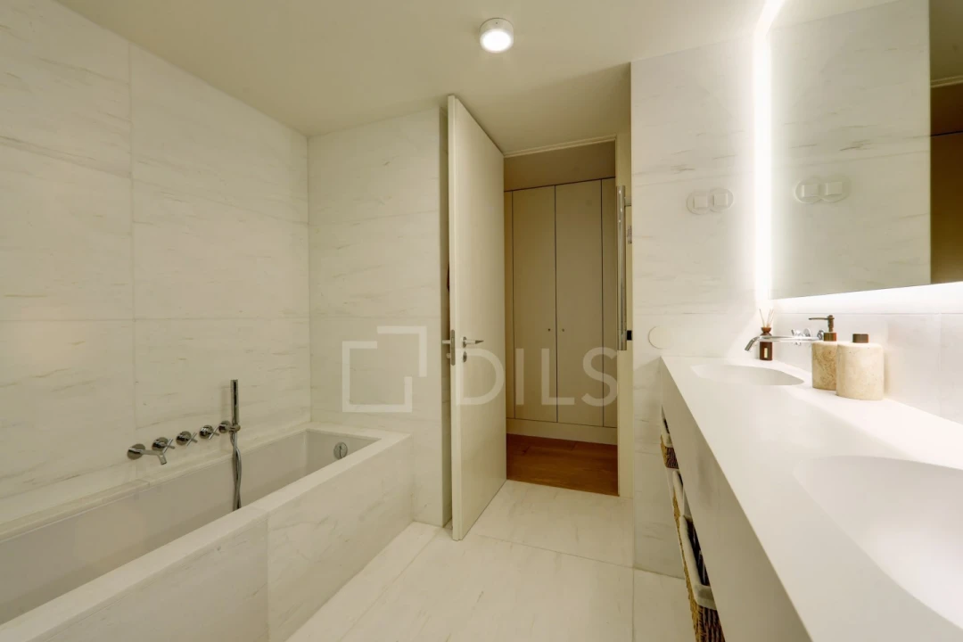 Apartamento T2 para Venda em Santo António Foto 28