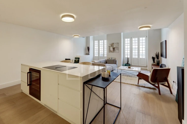 Apartamento T2 para Venda em Santo António Foto 19