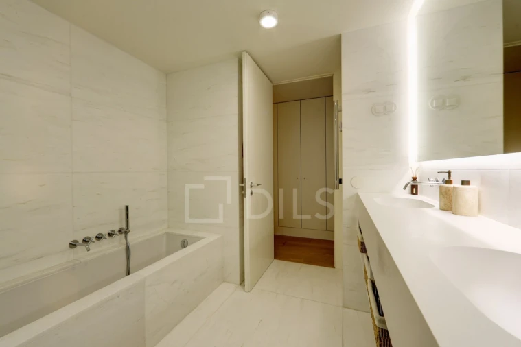Apartamento T2 para Venda em Santo António Foto 28