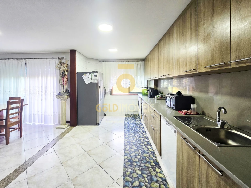 Apartamento T3 para Venda em Lourosa Foto 6