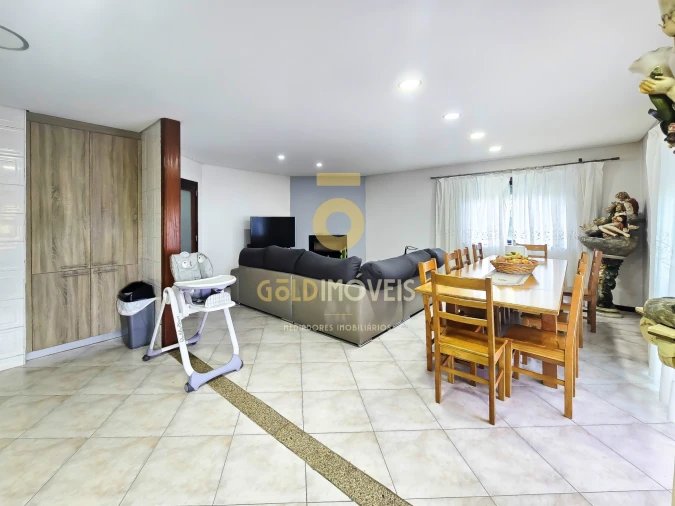 Apartamento T3 para Venda em Lourosa Foto 2