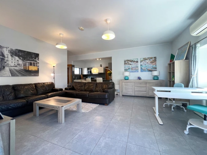 Apartamento T3 para Venda em Quarteira Foto 10