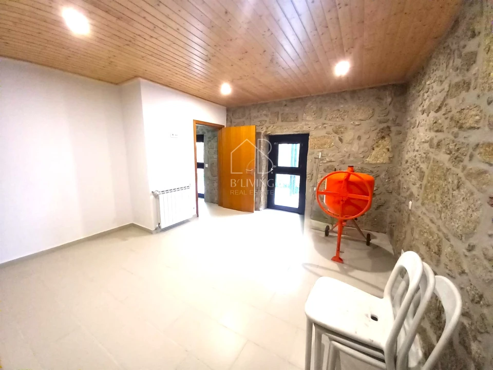 Moradia T3 para Venda em Sabariz Foto 21