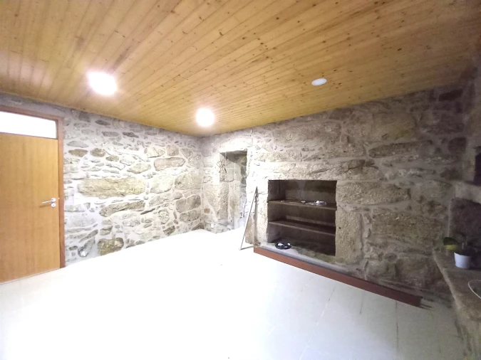 Moradia T3 para Venda em Sabariz Foto 16