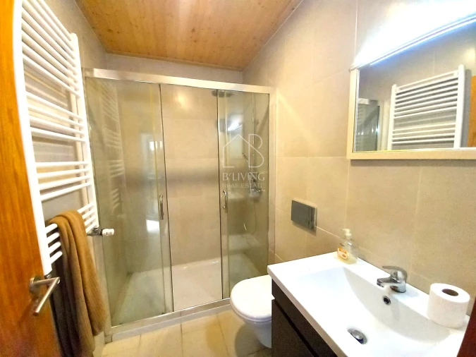 Moradia T3 para Venda em Sabariz Foto 18