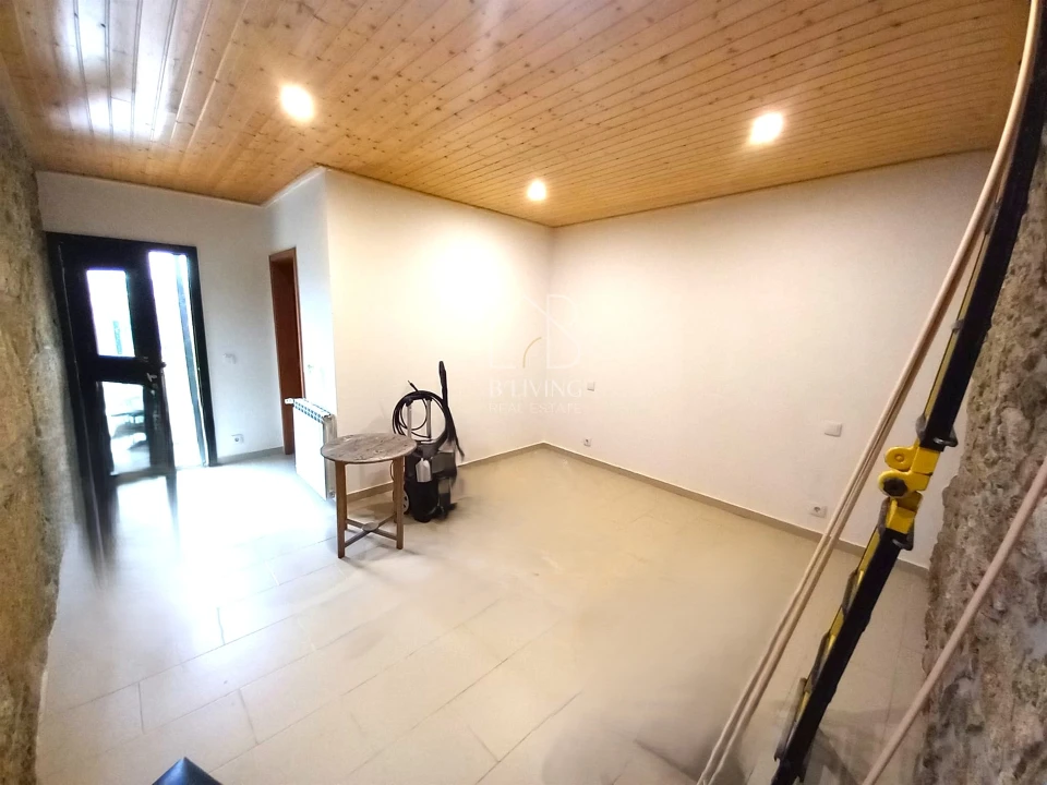 Moradia T3 para Venda em Sabariz Foto 17