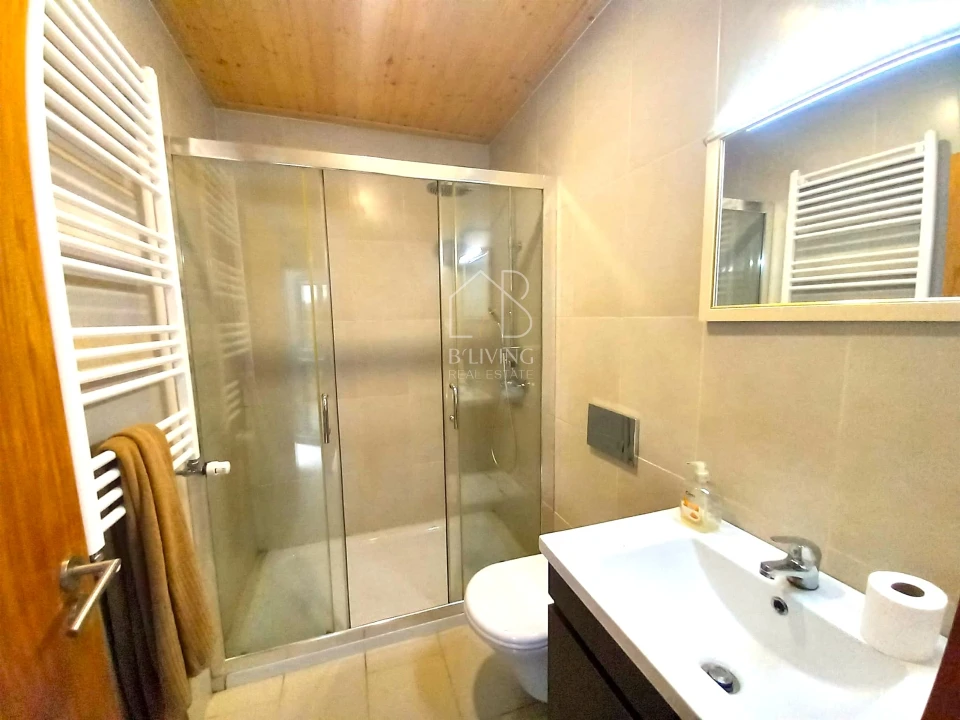 Moradia T3 para Venda em Sabariz Foto 18