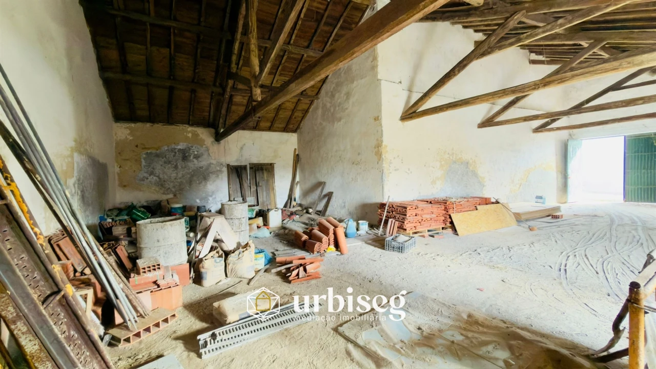 Moradia T10 para Venda em Samuel Foto 9