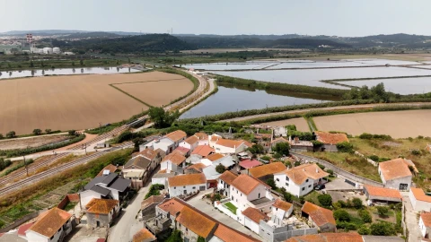 Moradia T10 para Venda em Samuel