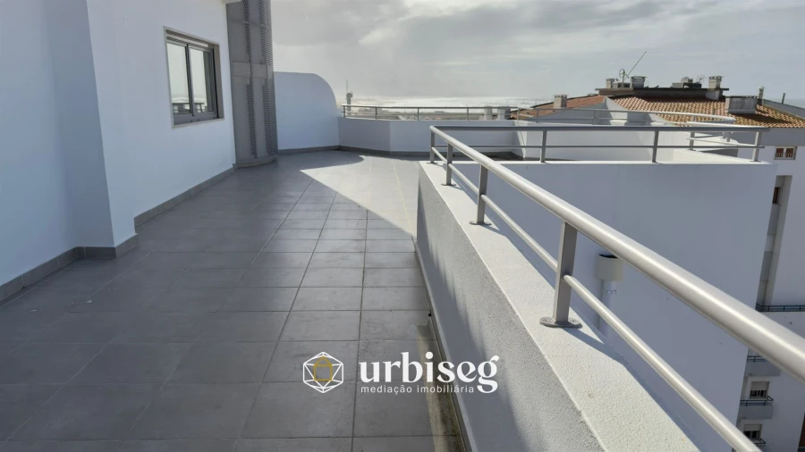 Apartamento T1 para Venda em Buarcos Foto 6