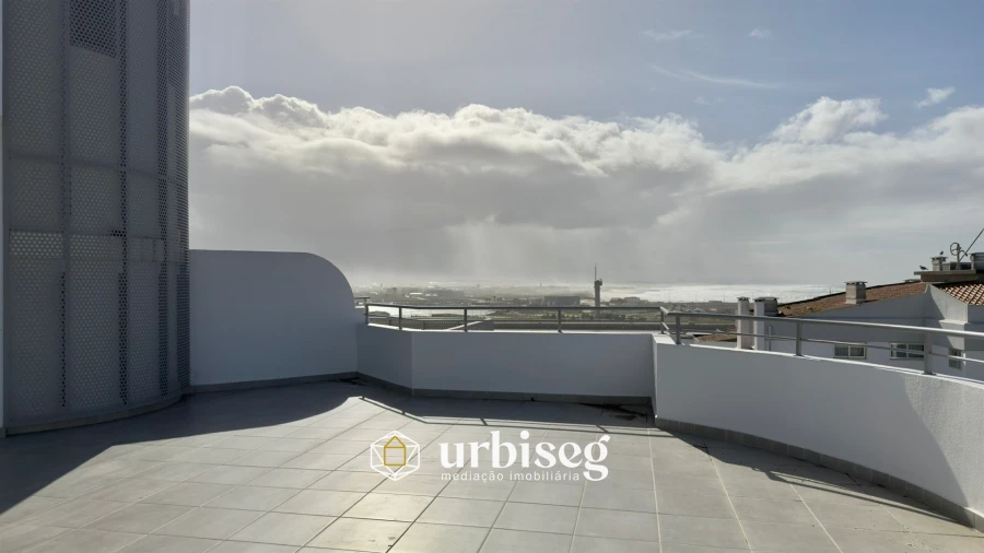 Apartamento T1 para Venda em Buarcos Foto 3