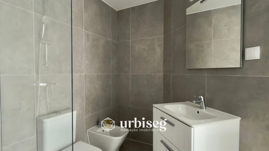 Apartamento T1 para Venda em Buarcos Foto 18