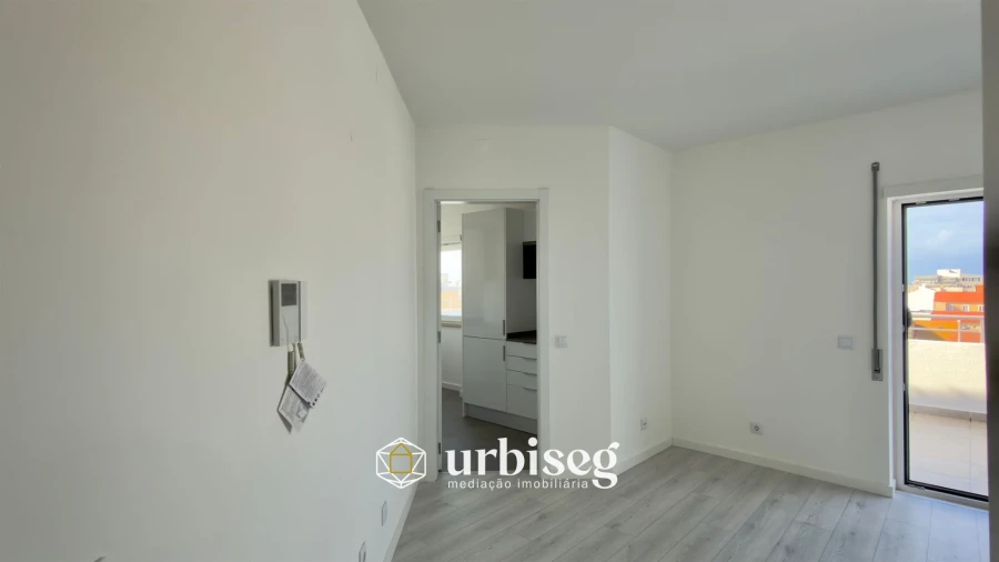 Apartamento T1 para Venda em Buarcos Foto 17