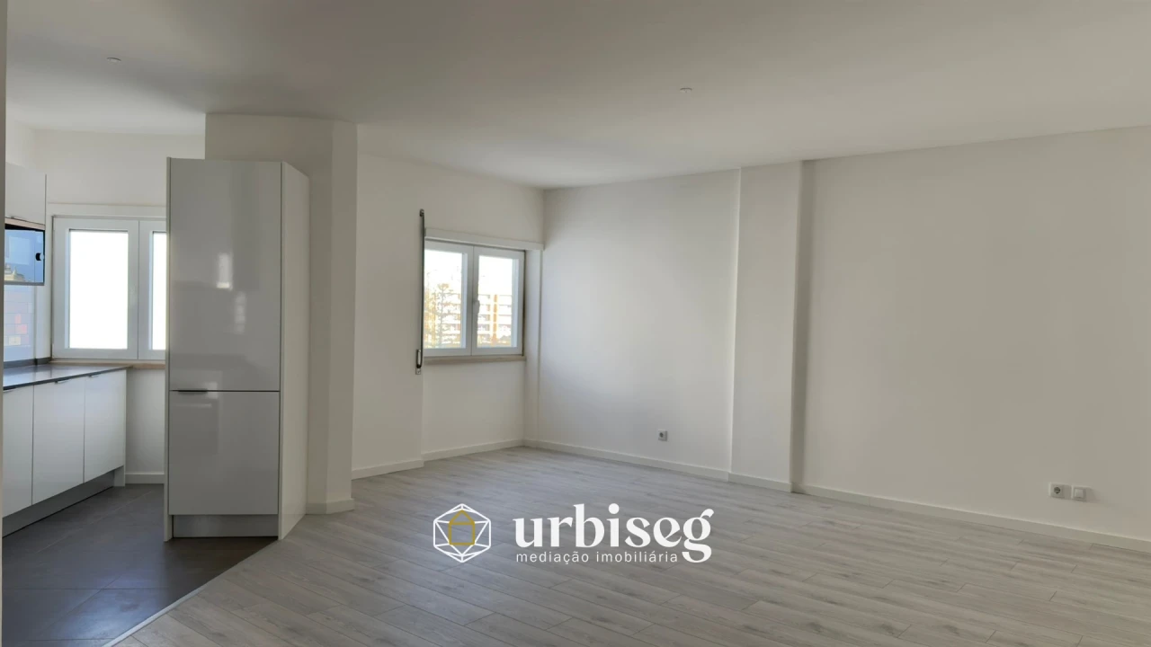 Apartamento T1 para Venda em Buarcos Foto 10