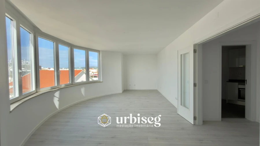 Apartamento T1 para Venda em Buarcos Foto 3