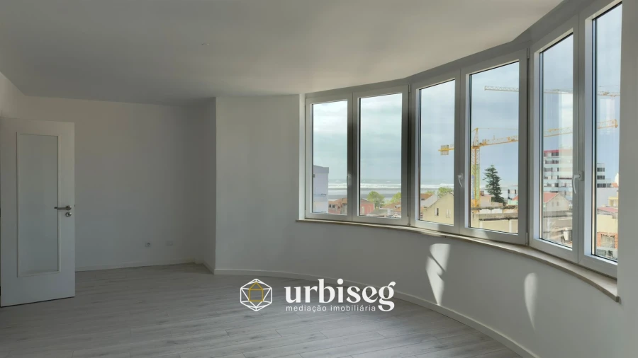 Apartamento T1 para Venda em Buarcos Foto 4