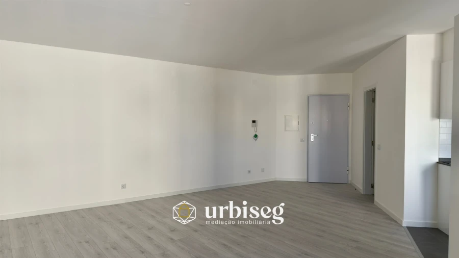 Apartamento T1 para Venda em Buarcos Foto 10
