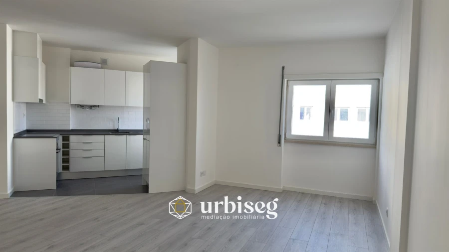 Apartamento T1 para Venda em Buarcos Foto 8